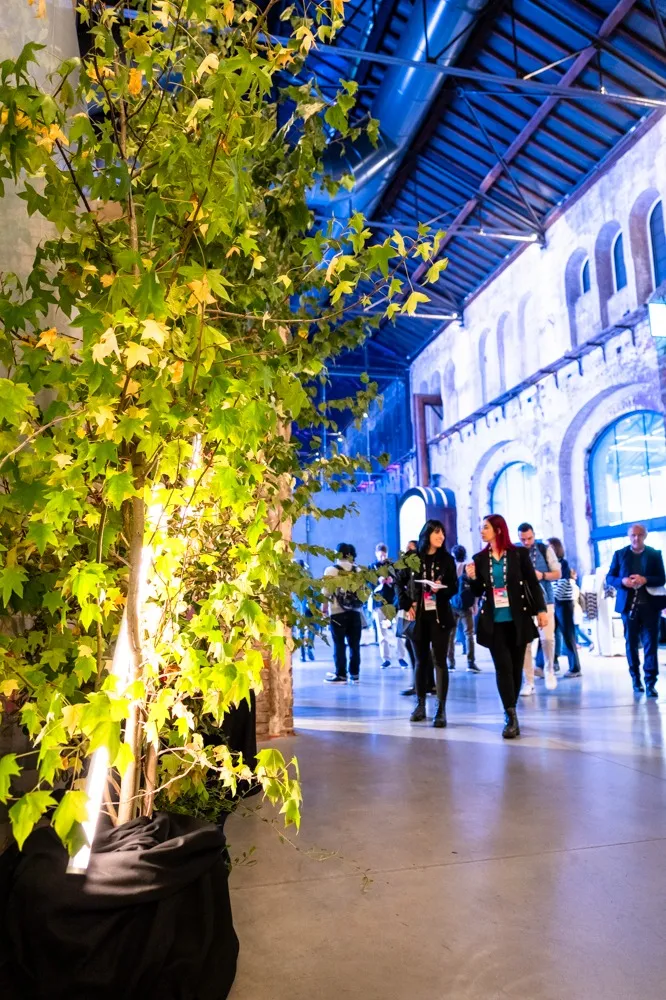 Allestimento verde all'Italian Teck Week 2024